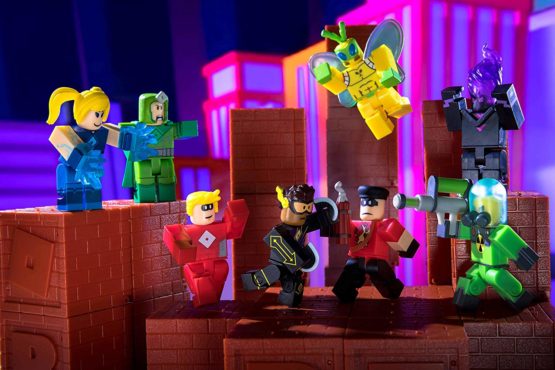 Roblox Heroes of Robloxia Feature Playset - Image 3