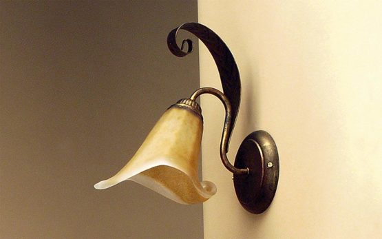 ONLI 4230/Ap Wall lamp in Brown Metal Brushed Gold and Amber Glass - Image 2