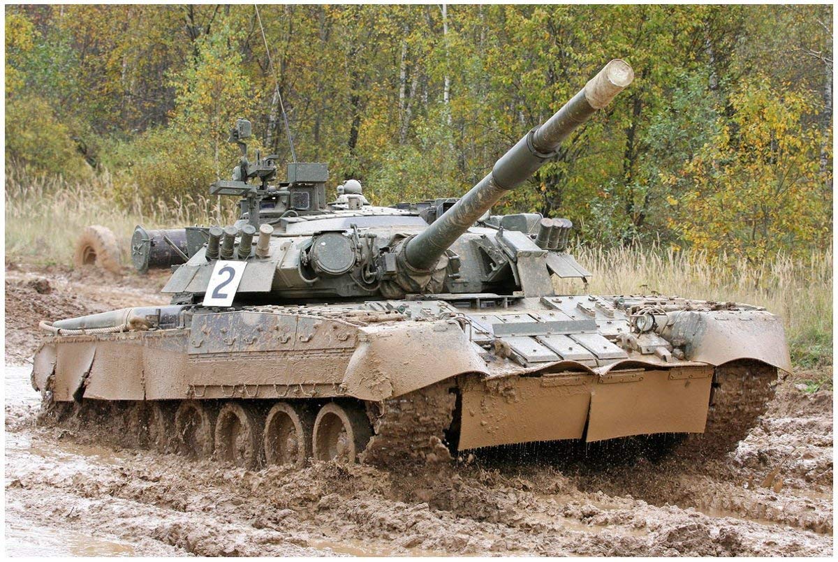 Trumpeter 1: 35 - Russian T-80U Main Battle Tank, Various, Small
