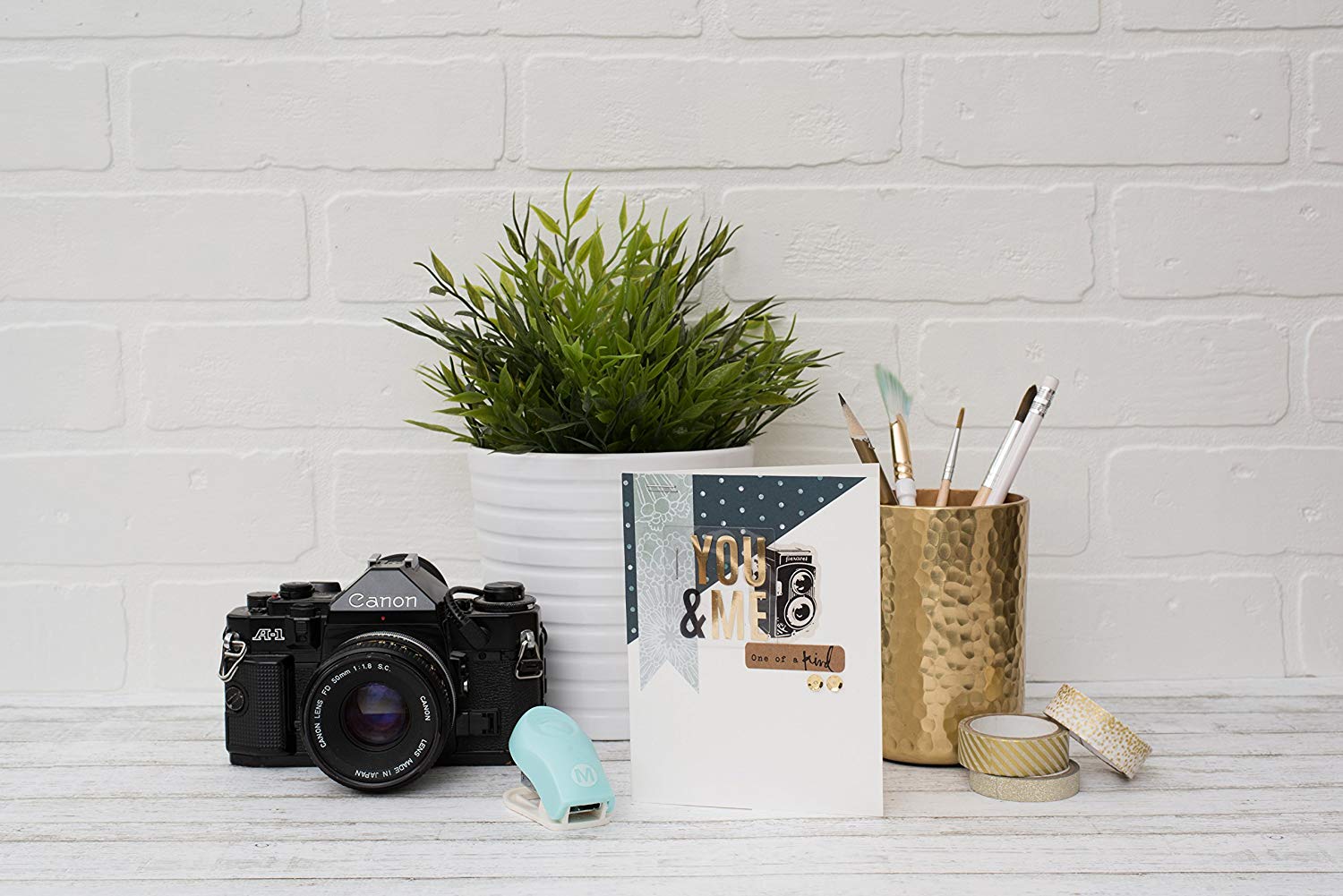 We R Memory Keepers Magnetic Tools - Magnetic Staple Board,2.9 x 5.9 x 9.15 cm, Multicolor - Image 4