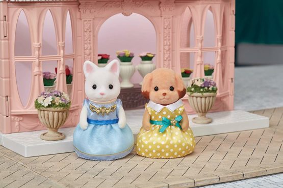 Sylvanian Families Town - Dress Up Set (Light Blue & Yellow) - Image 4