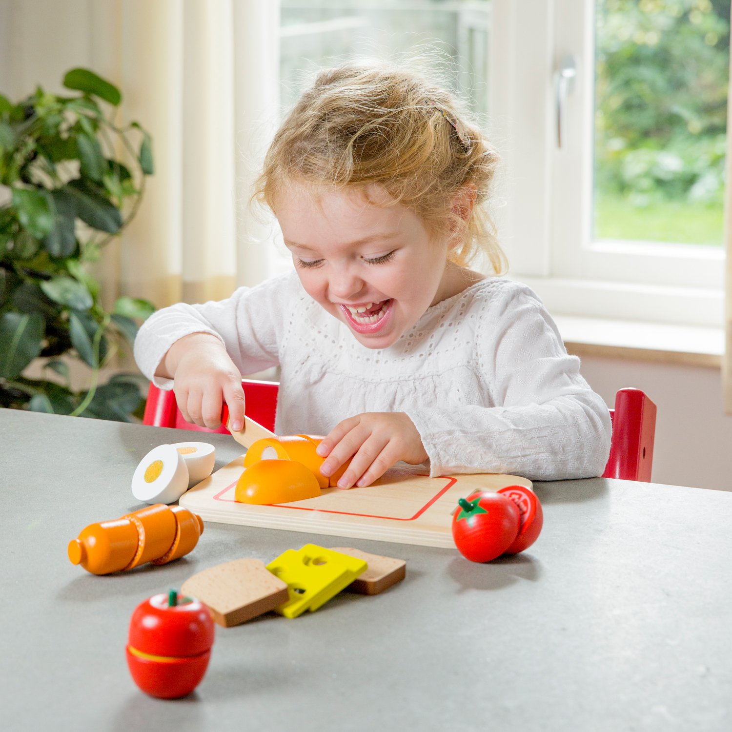 Woet® Wooden Cutting Breakfast Set, Sliceable Play Food with Knife and Board - Image 3