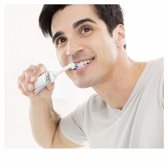 Oral-B Genuine Rechargeable Replacement Toothbrush Head, Pack of 2 - Image 3