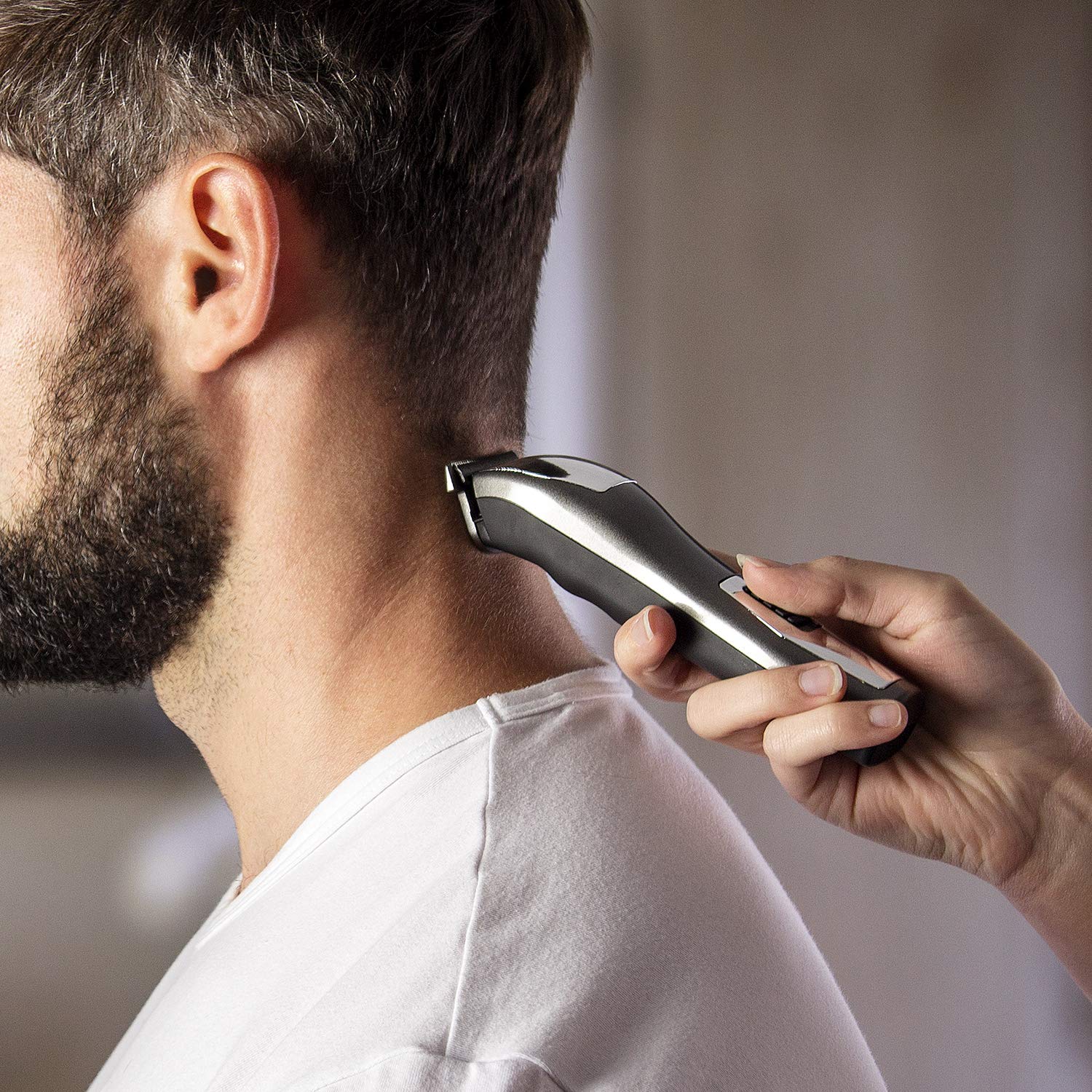 Wahl Chromium 11-in-1 Multigroomer, Beard Trimmer for Men Nose Hair Trimmer, Stubble Trimmer - Image 4