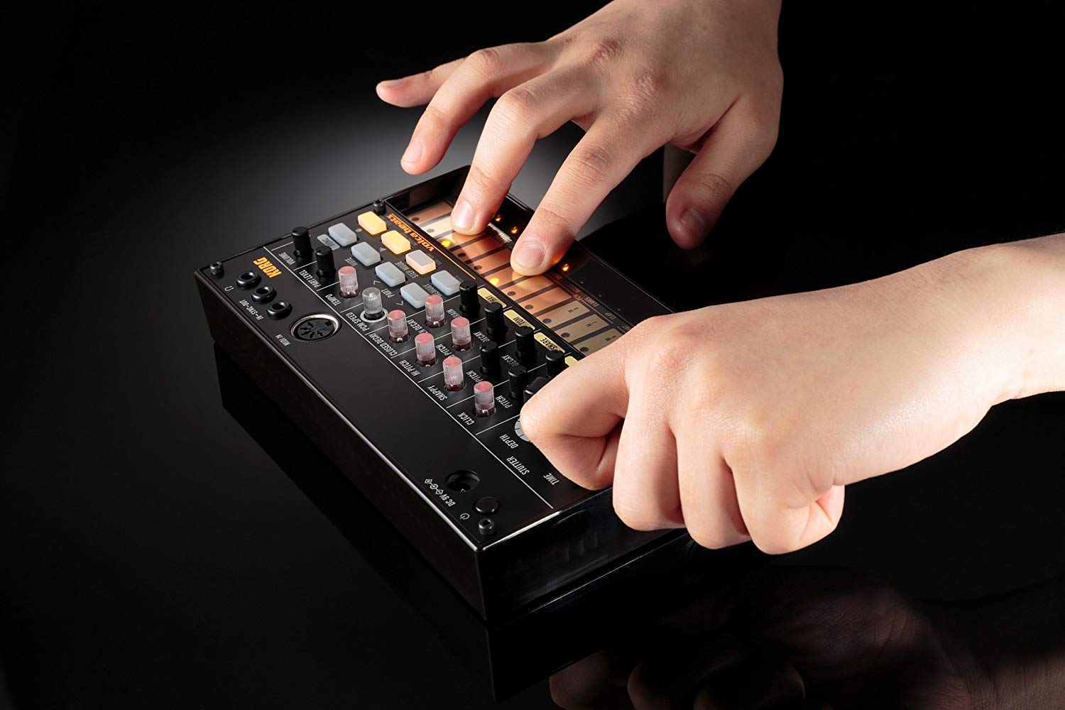 Korg - volca Beats - Analogue Rhythm Drum Machine Synthesizer, Black, Einheitsgröße - Image 3