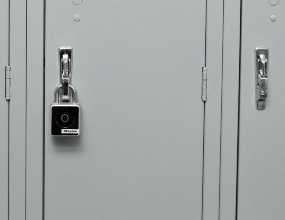 MASTER LOCK Bluetooth Smart Padlock [Indoor] [Bluetooth Access or Directionnal Code] 4400EURD - Best Used for Cabinets, Indoor Storage Lockers, School Lockers and More - Image 4