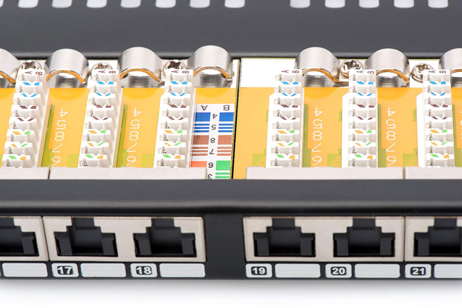 Digitus LAN Cable Cat 5e - 1m - RJ45 Network Cable - F/UTP Shielded - Compatible with Cat6 & Cat5 - Grey, Black, 0.5 U - 24 ports - Image 3