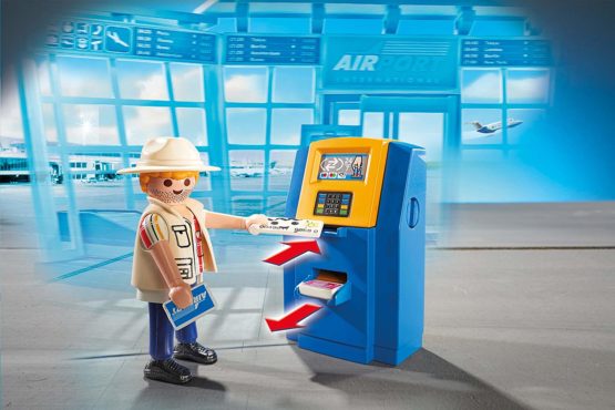 Playmobil 5399 City Action Family at Check-In - Image 4