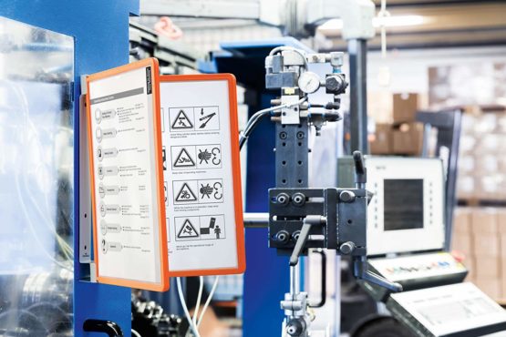 Durable 591409 Display panel wall holder (Vario Magnet Wall 5, with 5 display panels A4) orange - Image 2