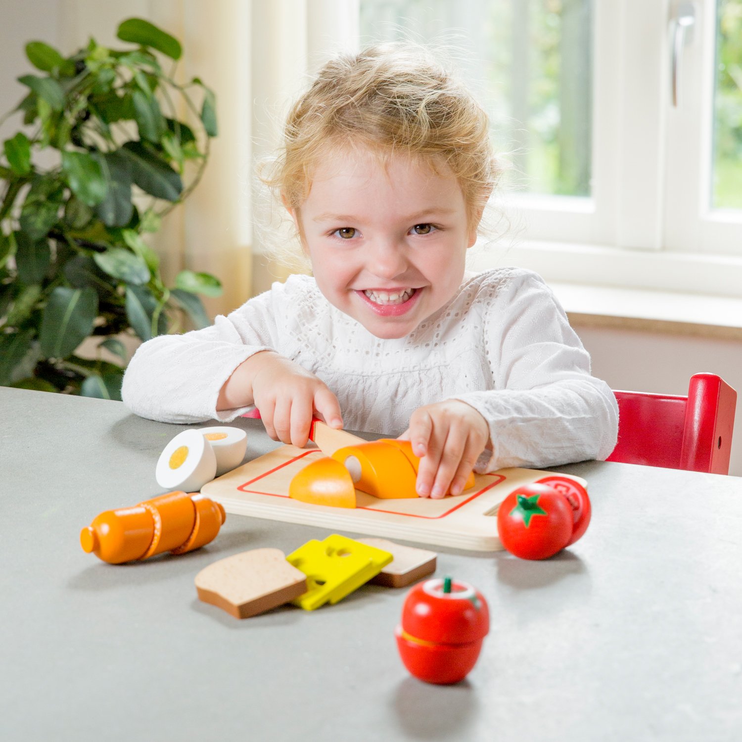 Woet® Wooden Cutting Breakfast Set, Sliceable Play Food with Knife and Board - Image 4