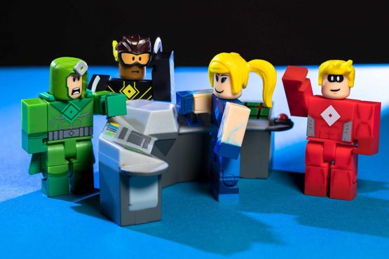 Roblox Heroes of Robloxia Feature Playset - Image 4