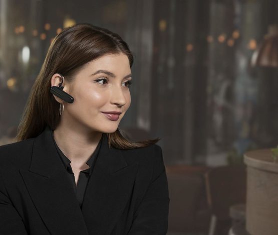 Jabra Talk 5 Mono In-Ear Headset – Wireless and Clear Calls - Simple Pairing with Mobile Devices – Long Lasting Battery up to 11 Hours on a Single Charge - Black - Image 3