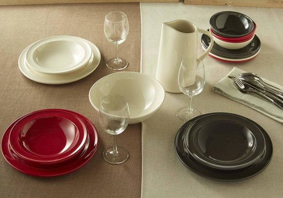 Emile Henry 1.3 Litre Small Salad Bowl, Burgundy - Image 3