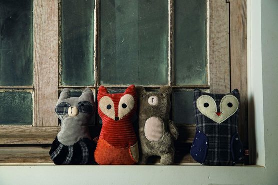 Designed by Lotte Dog Toys Raccoon, 25,5 cm, Grey - Image 3
