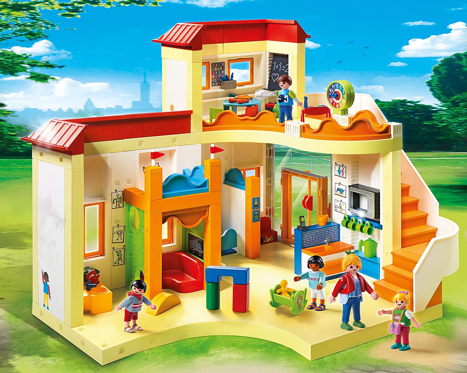Playmobil 5567 City Life Sunshine Preschool with Functional Blackboard and Clock Hands, educational toy - Image 4