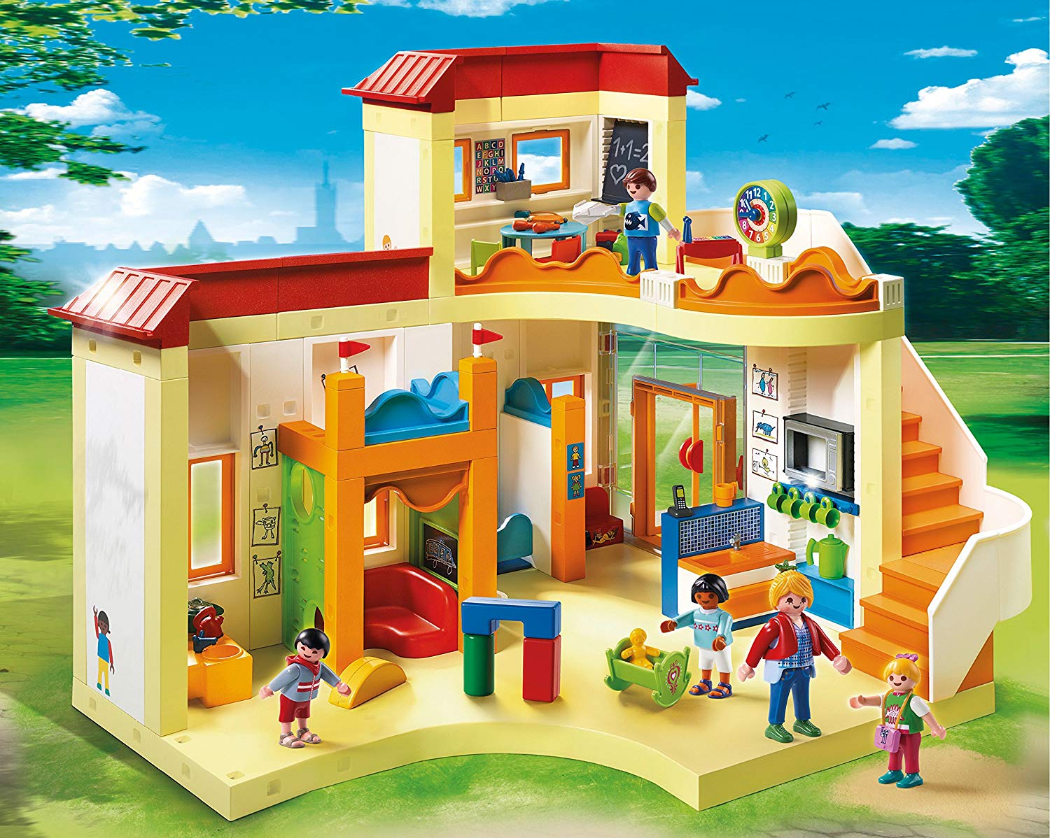 Playmobil 5567 City Life Sunshine Preschool with Functional Blackboard and Clock Hands, educational toy - Image 3