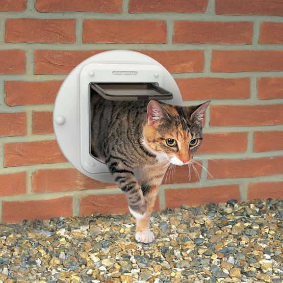 Cat Mate Glass Panel Wall Adapter Kit, Compatible with Cat Mate 360 Microchip Cat Flap, Timer Control Cat Flap (359W and Rotary 4 way locking cat flap (358W) - Image 2