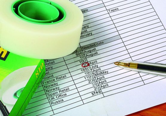 Scotch Magic Invisible Tape - 8 Rolls - 19 mm x 33 m - General Purpose Sticky Tape for Document Repair, Labelling & Sealing - Image 2