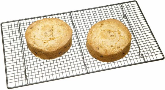 MasterClass Wire Cooling Rack for Baking/Trivet, Robust Carbon Steel, 46 x 26 cm