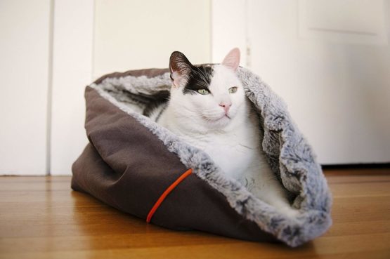 P.L.A.Y. (Pet Lifestyle And You) Snuggle Bed - Faux Fur/Cotton Canvas - Charcoal Grey - S - Image 2