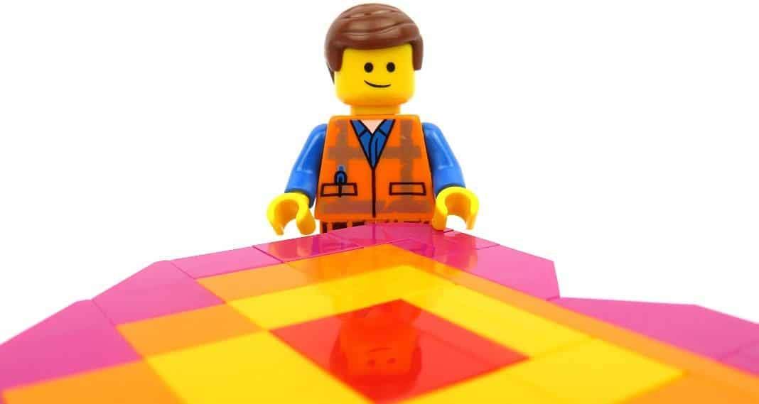 LEGO Emmet's 'Piece' Offering, Colourful - Image 3