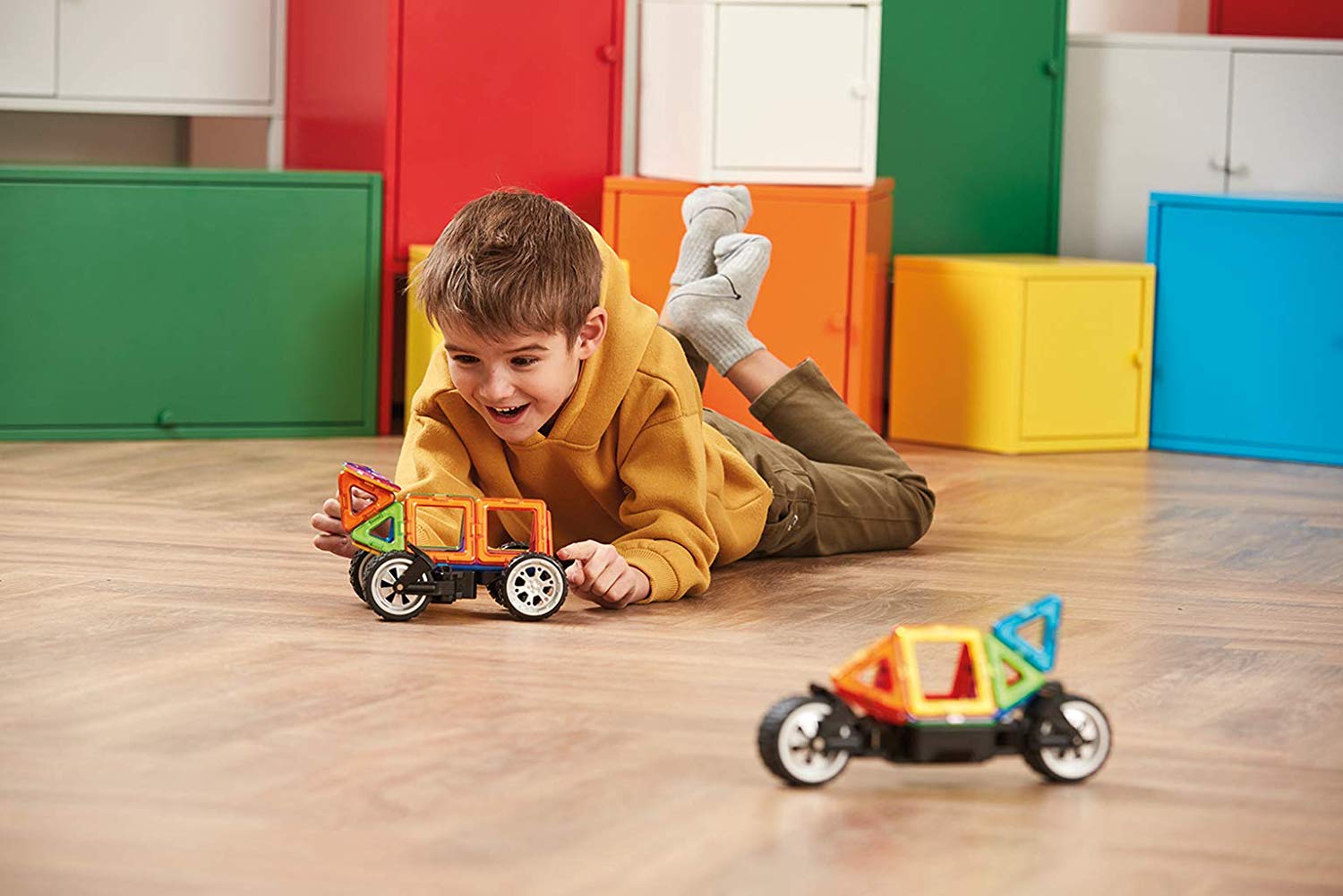 Magformers Amazing Transform Wheel Magnetic Building Blocks Toy. Makes Cars And Bikes. WIth Special Adjustable Multi-wheel Piece - Image 2