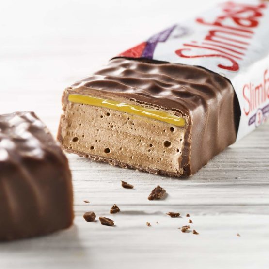 SlimFast Snack Bar, Low Calorie Snack, Choc Caramel Flavour, 30 x 26 g Multipack - Image 2