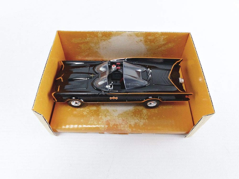 Jada 1:32 1966 Batmobile - JA98225 - Image 2