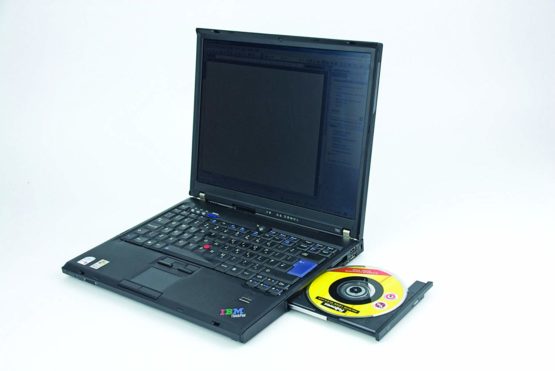 Fellowes CD DVD Lens Cleaner - Image 2