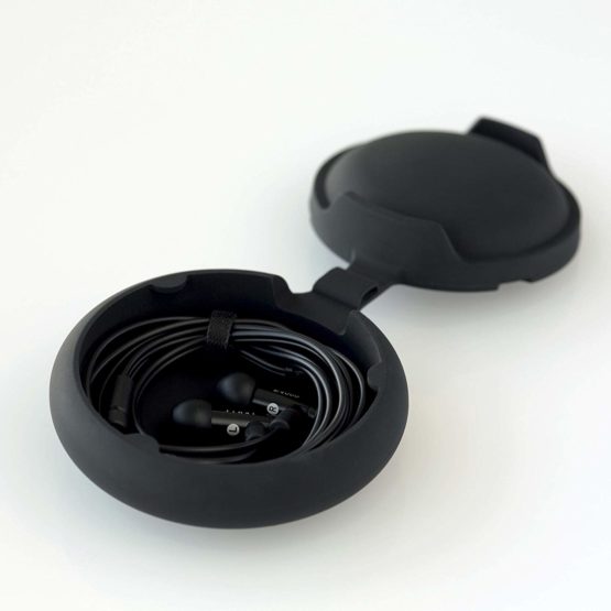 final E4000 In Ear Isolating Earphones, 6.4mm Dynamic Driver, High-Resolution, Aluminium Housing, Detachable OFC MMCX Cable, Swing-Fit Eartips - Black Aluminium - Image 4