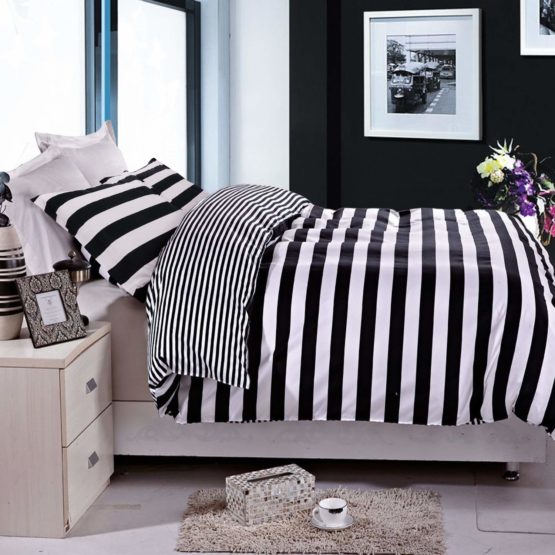 NTBAY 3 Pieces Microfiber Striped Duvet Cover Set, Ultra Soft Zipper Closure, Black and White, Double