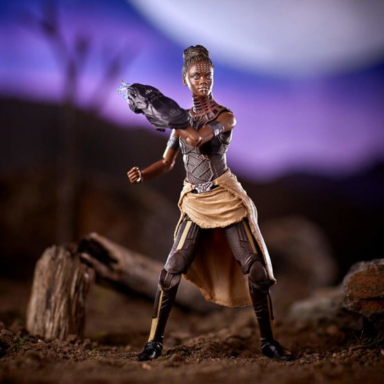 AVENGERS Marvel Legends Series Black Panther Shuri Collectible Action Toy for Ages 6 and Up with Accessories and Build-A-Figure Piece, 6 Inch - Image 3