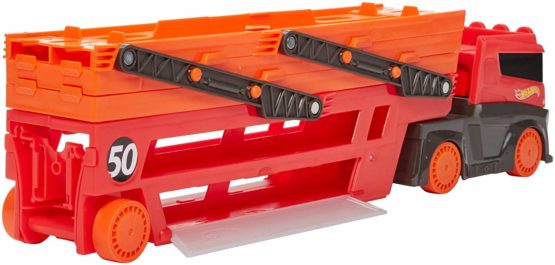 Hot Wheels GHR48 Mega Hauler with Storage for up to 50 1:64 scale cars ages 3 and older - Image 3