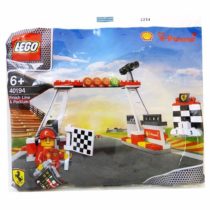 New Shell V-Power Lego Collection ~ Finish Line, Podium & Minifigure ~ 40194