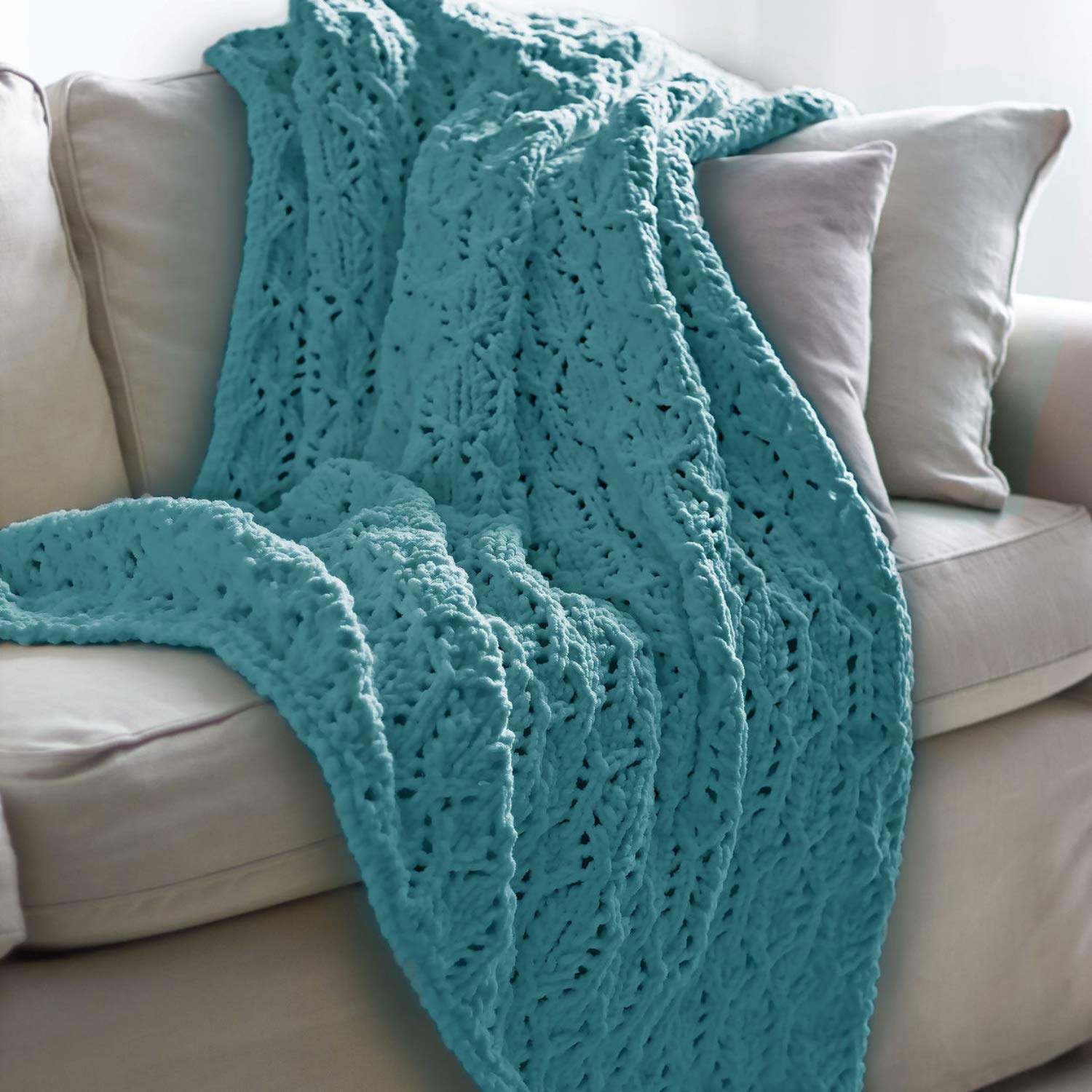 Bernat Blanket Yarn, 300 grs/ 10.5 oz, Light Teal, 300g - Image 4