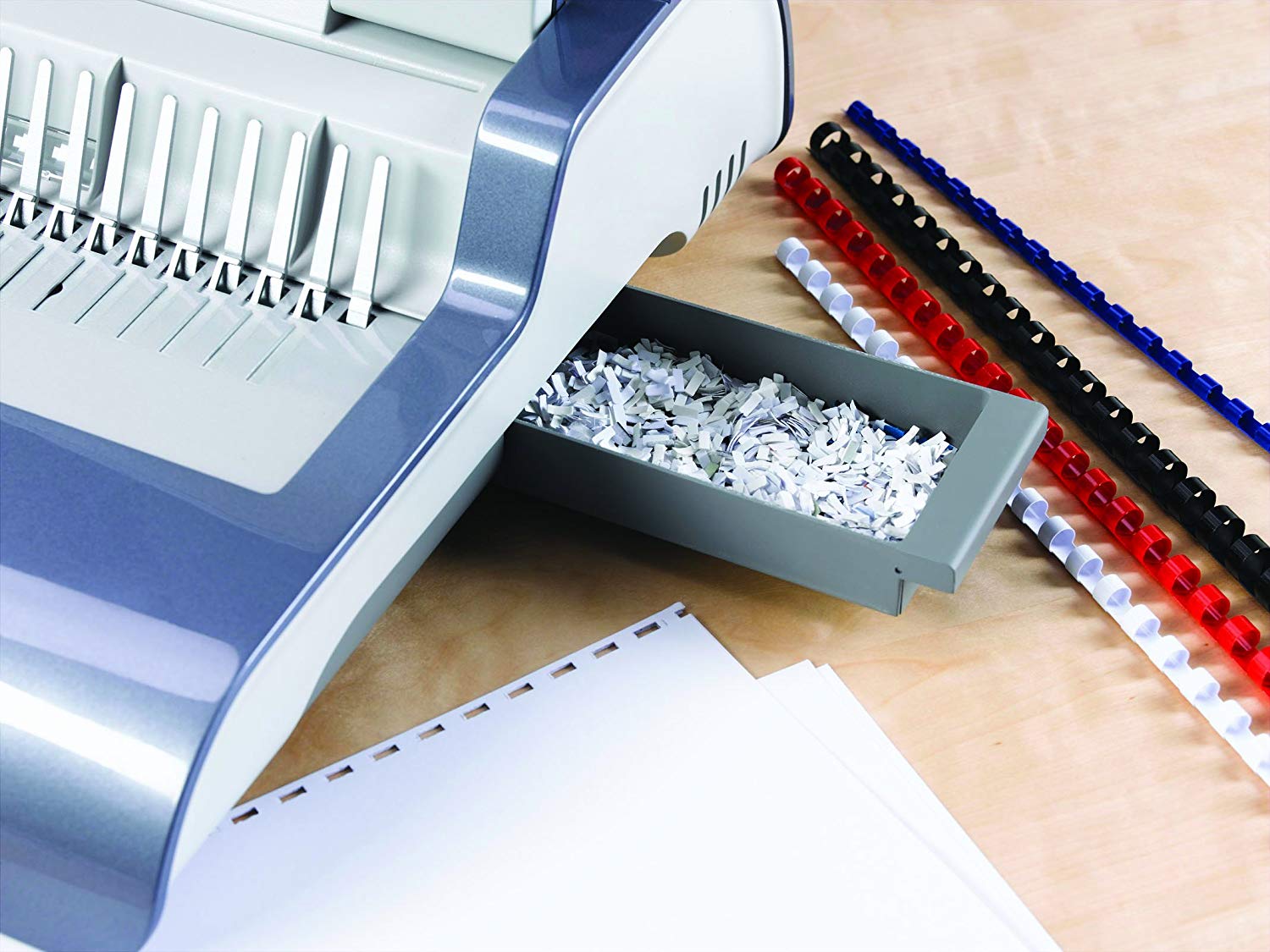 Fellowes Quasar-E Electric Comb Binder, Grey, 20 Sheet Punch Capacity - Image 2