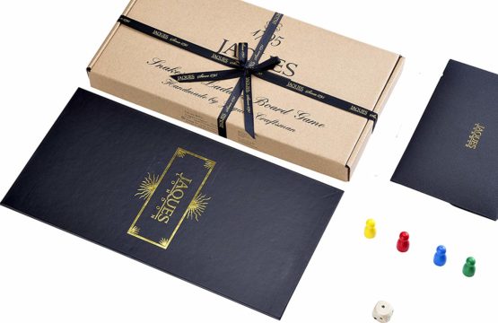 Snakes & Ladders - Luxury Linen Finish Snakes and Ladders Board Game with Wooden Pieces - Jaques of London - Image 3