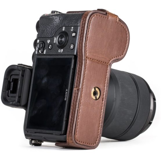 MegaGear Ever Ready Leather Camera Half Case compatible with Sony Alpha A7S II, A7R II, A7 II - Image 4