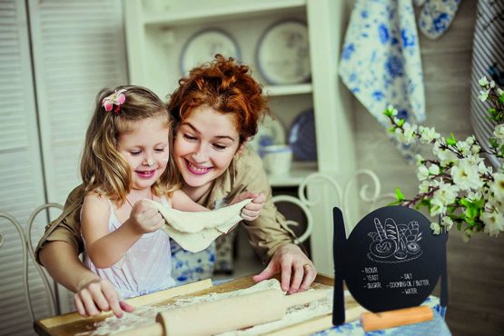 Securit Silhouette Plate Board with Chalk Marker, 24 x 25 x 6 cm, Multi-Color - Image 4