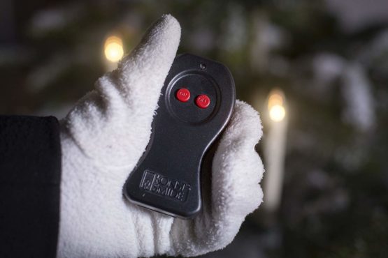 Konstsmide 1930-100 LED Tree Lighting with Remote Control (2 x AAA 1.5 V (not Included) / 10 White Candles / for Outdoor use (IP44) / Battery Operated: 20 x AA 1.5 V (Included) / 10 Warm White diodes - Image 4