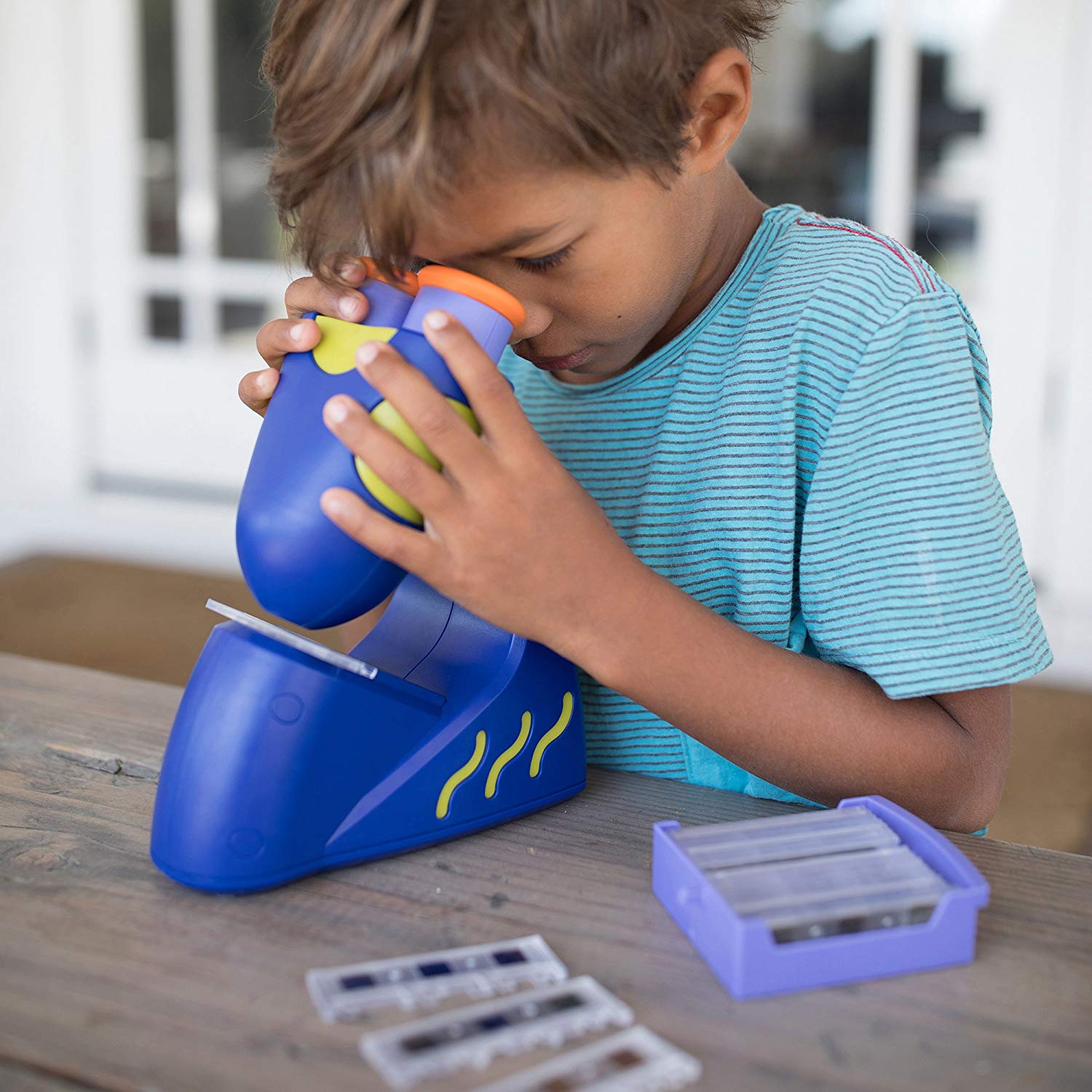 Learning Resources GeoSafari Jr. Talking Microscope Featuring Bindi Irwin: Microscope for Kids STEM & Science Toy - Image 4