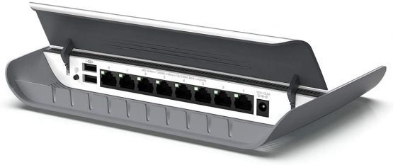 NETGEAR 8-Port Gigabit Ethernet Smart Managed Plus Switch (GS908E) - Desktop Housing with Integrated Cable Management, 2 x USB Charging Ports, and Fanless Design for Quiet Operation
