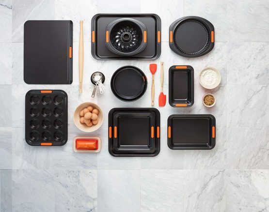 Le Creuset 94102115130000 Toughened Non-Stick Bakeware Cookie Tray, 38 cm, Black - Image 4