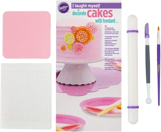 Wilton Taught Myself Amazing Fondant Cakes Book Set, Multi-Colour, 3.18x16.51x30.48 cm - Image 2