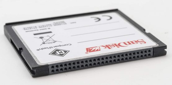 Sandisk SDCFH-004G-U46 4GB Class 4 CompactFlash Memory - Flash Memory (4GB, CompactFlash, Class 4, 30MB/s, 30MB/s) - Image 2