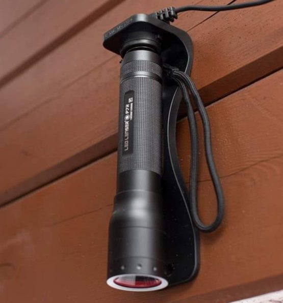 Ledlenser Torch, Black - Image 3