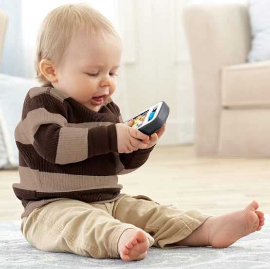 Fisher-Price BHB89 My Mobile Phone Baby Toy for Learning Numbers, Calculation and Politess Formula 6 Months and Above - Image 2