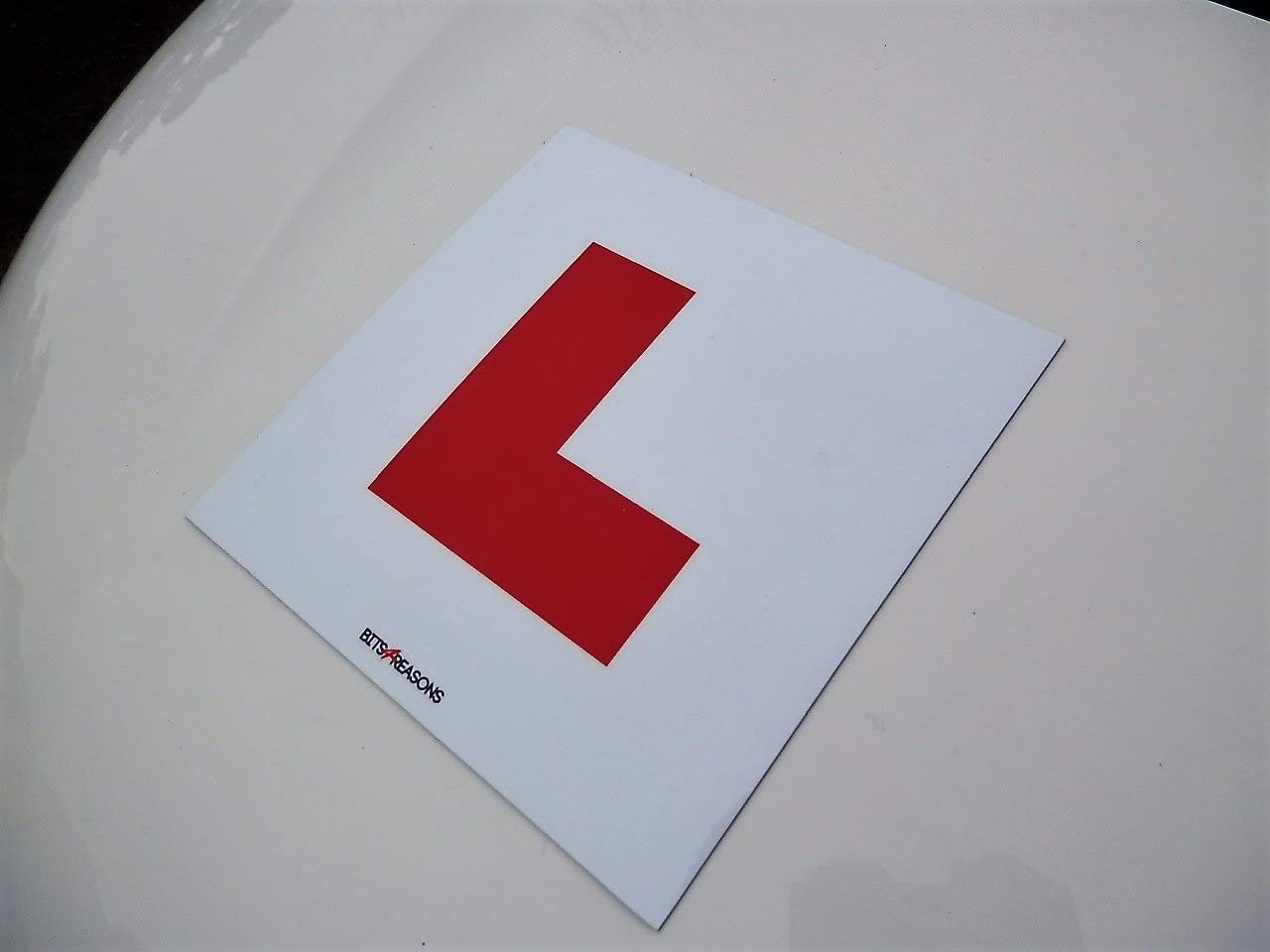 BITS4REASONS PROFESSIONAL GRADE L PLATES KIT MAGNETIC & GLASS WINDOW APPLICATION NO ADHESIVE HEAVY DUTY REUSABLE USED ON OUR OWN DRIVING SCHOOL CARS - Image 2