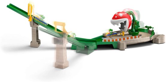 Hot Wheels GFY47 Mario Kart Piranha Plant Slide Playset with 1:64 Die-Cast Yoshi and B-Dasher Vehicle
