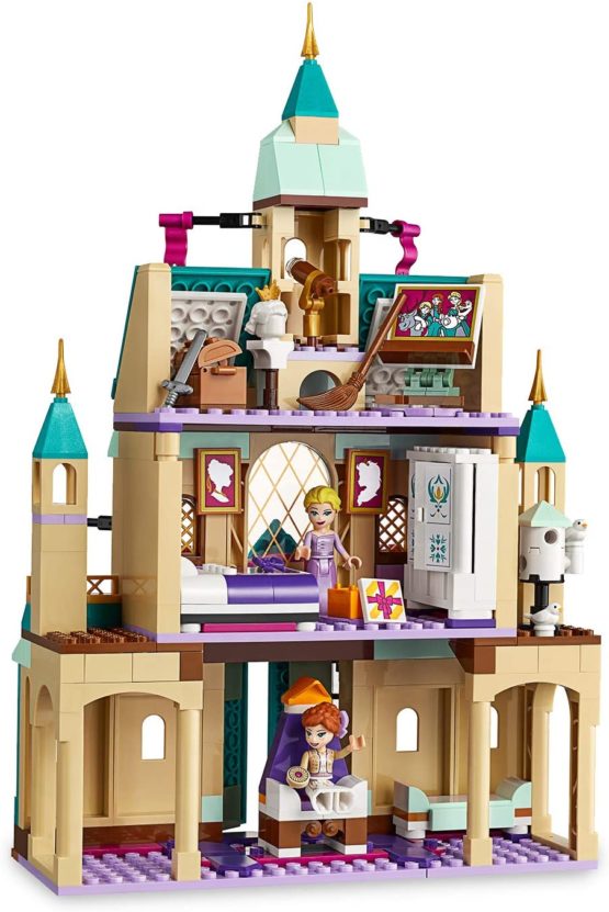 LEGO 41167 Disney Frozen II Arendelle Castle Village with Princess' Anna and Elsa plus Kristoff Mini dolls, Princess' Castle, Market and Rowing Boat, Cat and 2 Birds, Toy Set for Girls and Boys 5+ - Image 3
